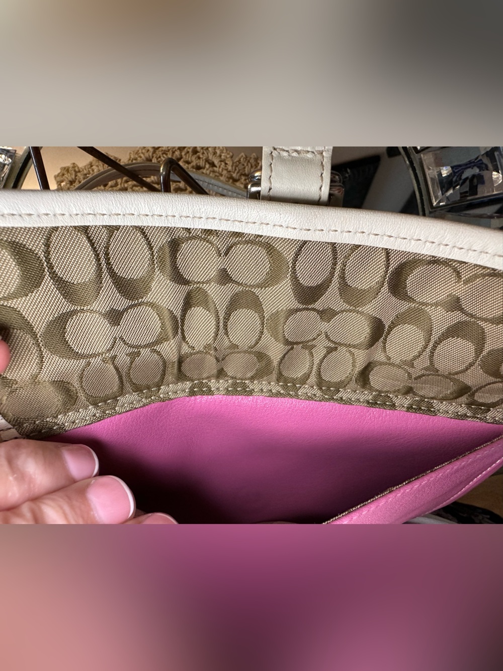 Coach vintage wristlet. Pink and white. Front pocket. In great condition. - Picture 10 of 12